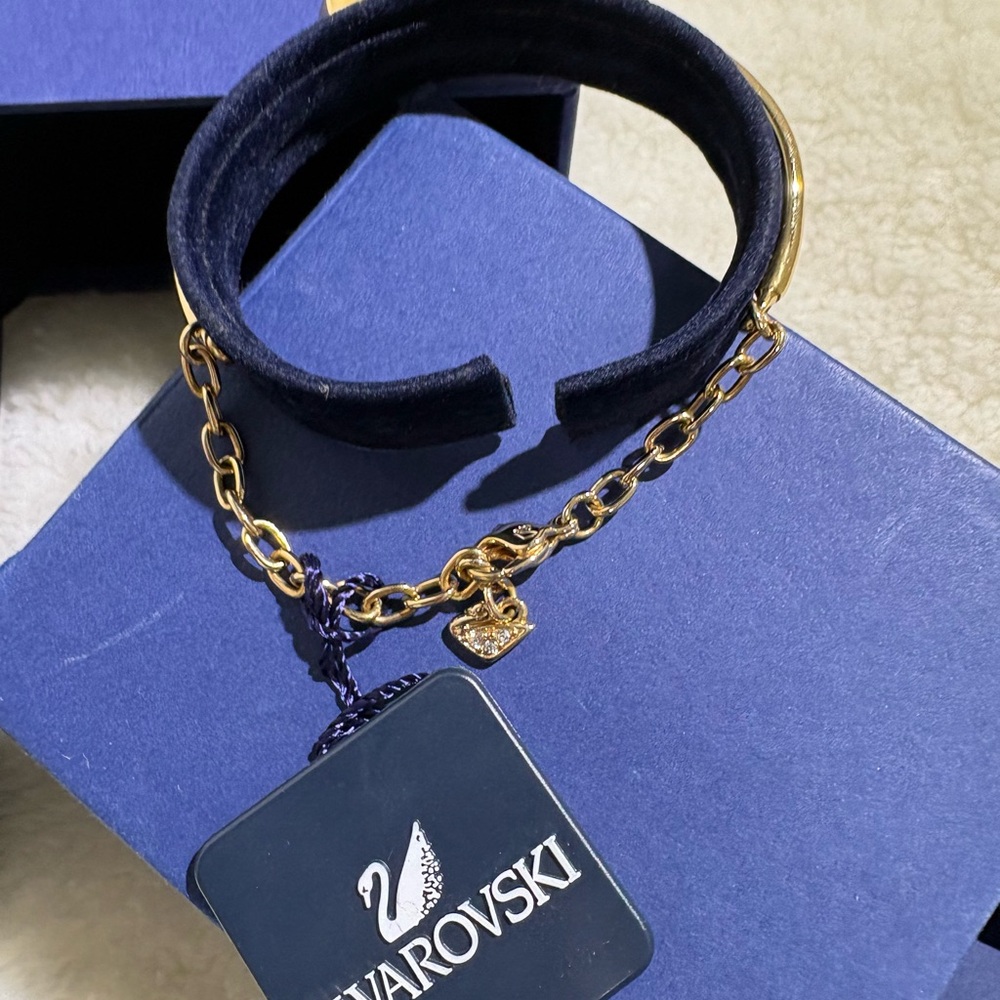 Swarovski gold dangle bracelet - Picture 4 of 8